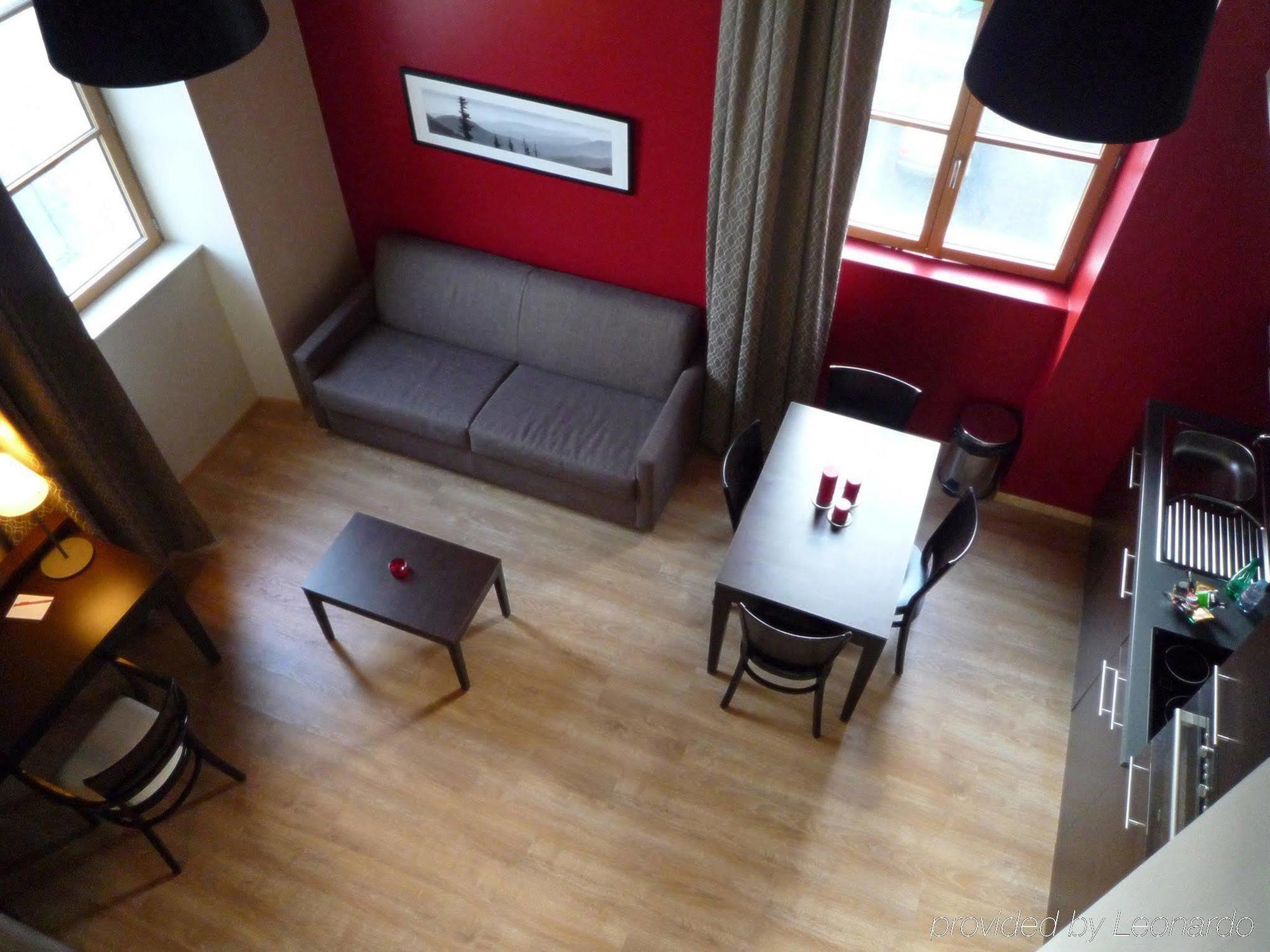 Aparthotel Residhome Caserne De Bonne 4*